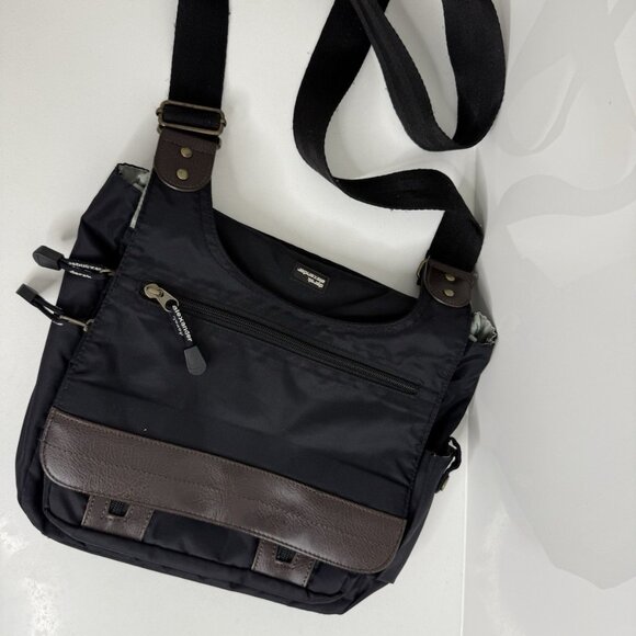 Derek Alexander Black Organizer Crossbody Travel Bag Multi Pockets - Picture 1 of 11